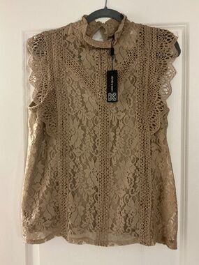 Cable & Gauge lace tank large NWT